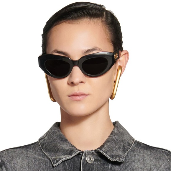 NEW BALENCIAGA CAT EYE UNISEX SUNGLASSES BB0236S 001 LOOKS LIKE USED - Picture 1 of 13